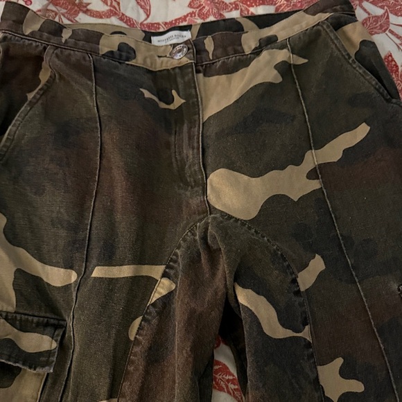Camo Cargo Pants - Picture 4 of 8
